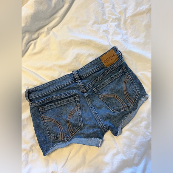 Y2K low rise hollister shorts - Picture 3 of 3